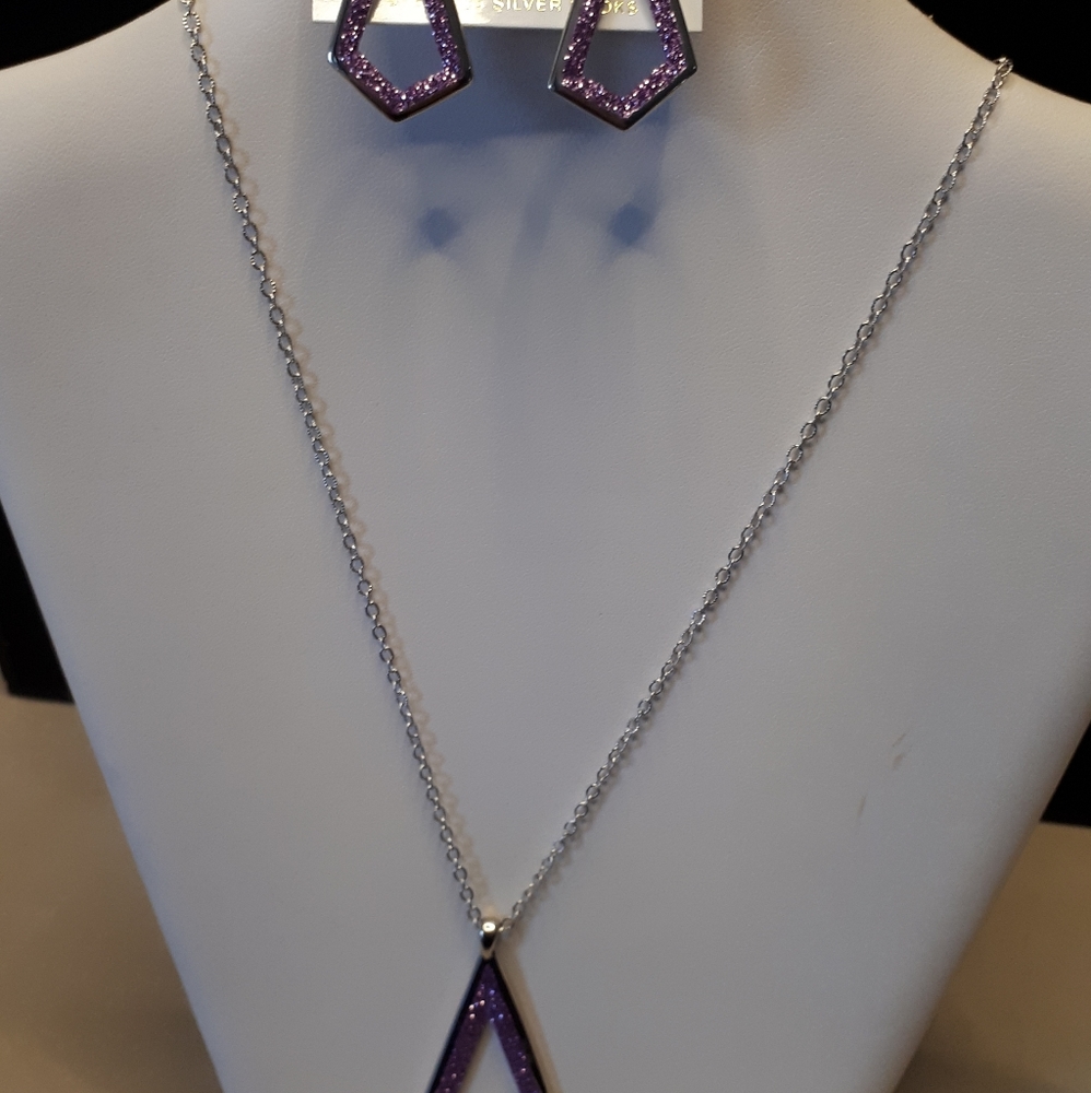 Jewelry - Picture 2 of 2